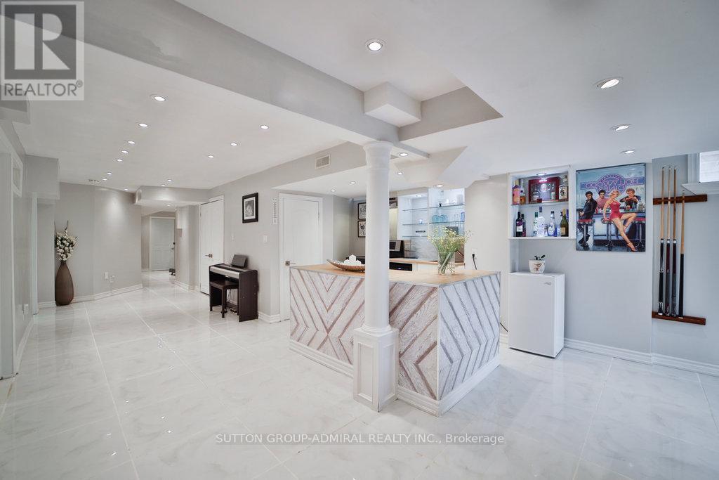 












15 JOCADA COURT

,
Richmond Hill (Oak Ridges),




Ontario
L4E0Z5

