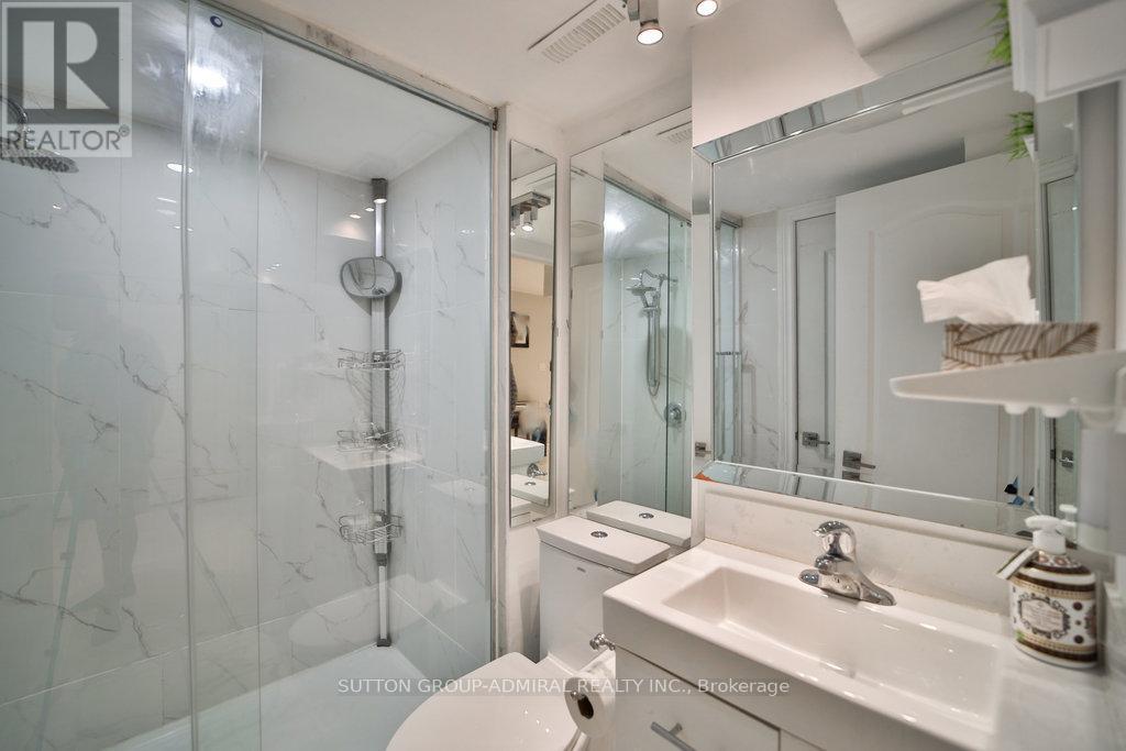 












15 JOCADA COURT

,
Richmond Hill (Oak Ridges),




Ontario
L4E0Z5

