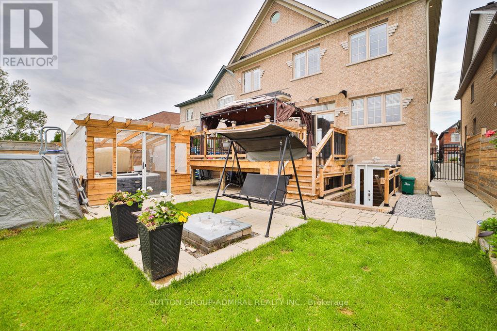 












15 JOCADA COURT

,
Richmond Hill (Oak Ridges),




Ontario
L4E0Z5

