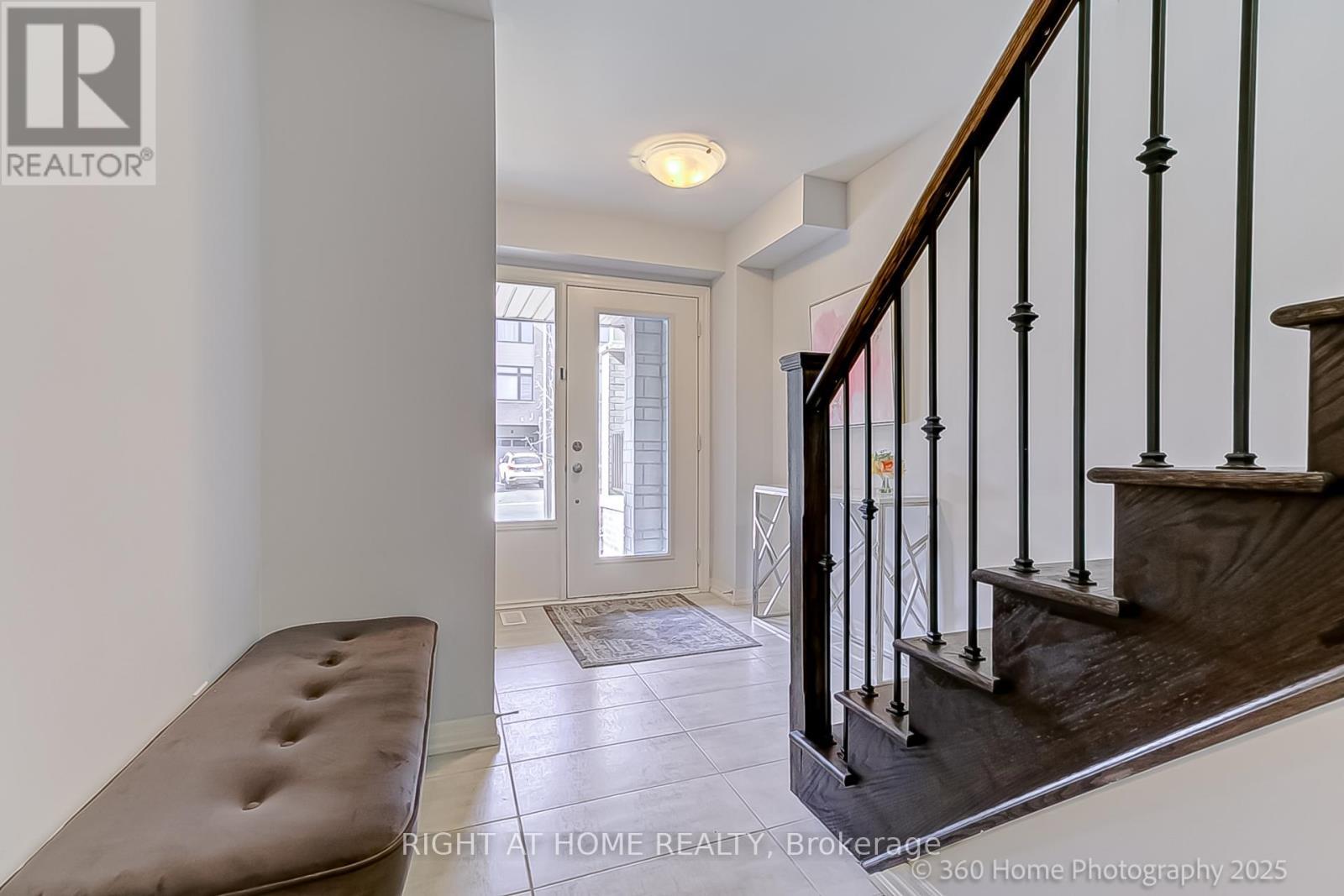 












188 TANGO CRESCENT

,
Newmarket (Woodland Hill),




Ontario
L3X0K5

