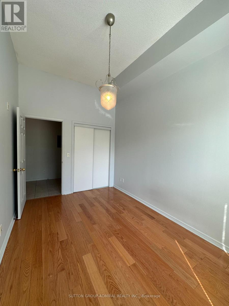 












114 - 2 MAISON PARC COURT

,
Vaughan (Lakeview Estates),




Ontario
L4J9K5

