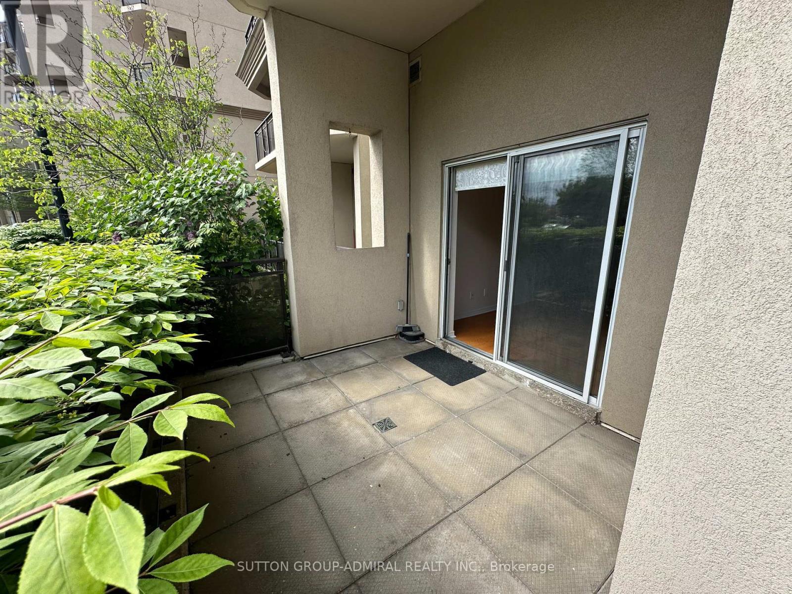 












114 - 2 MAISON PARC COURT

,
Vaughan (Lakeview Estates),




Ontario
L4J9K5

