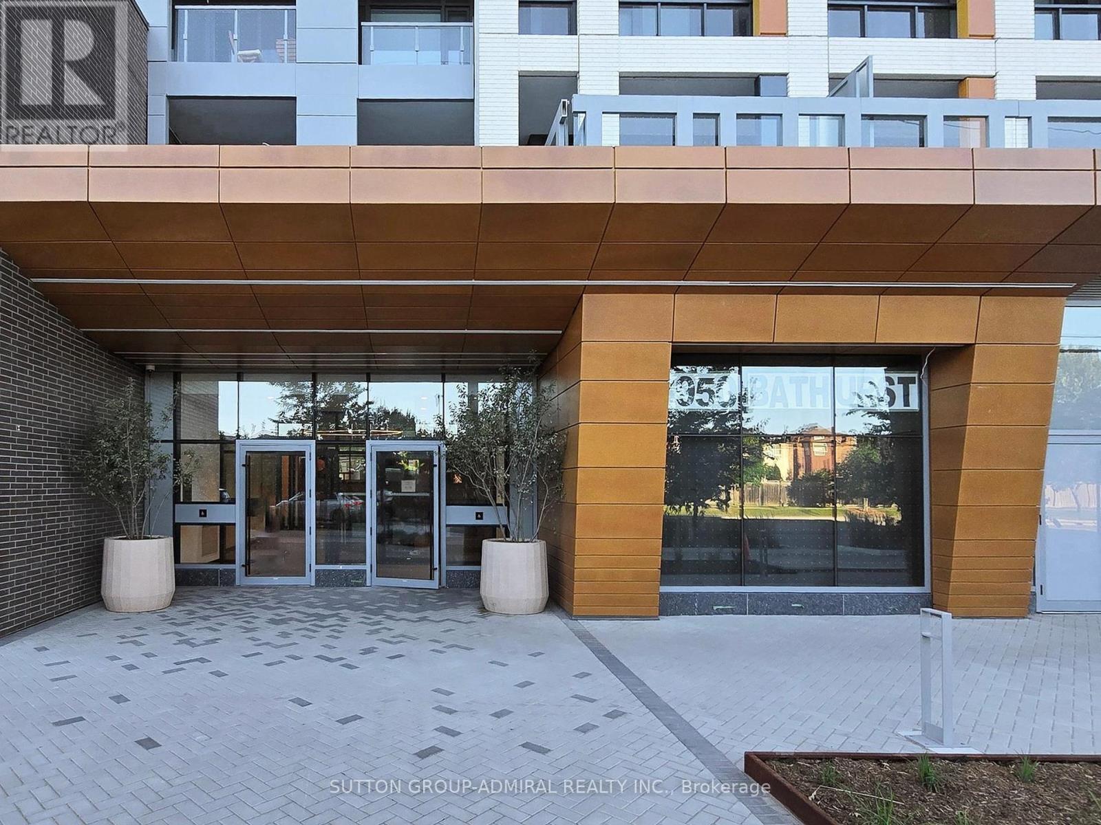 












403 - 7950 BATHURST STREET

,
Vaughan (Beverley Glen),




Ontario
L4J0L4

