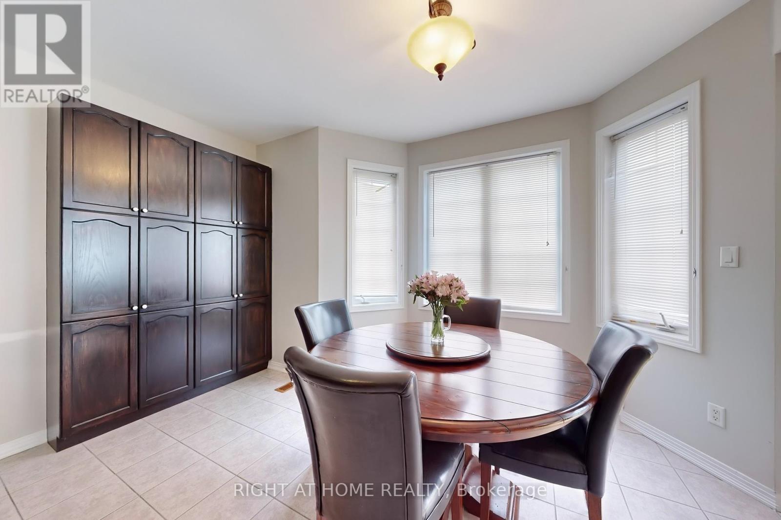 












19 ROBERT GRUNDY ROAD

,
Markham (Cachet),




Ontario
L6C3A5

