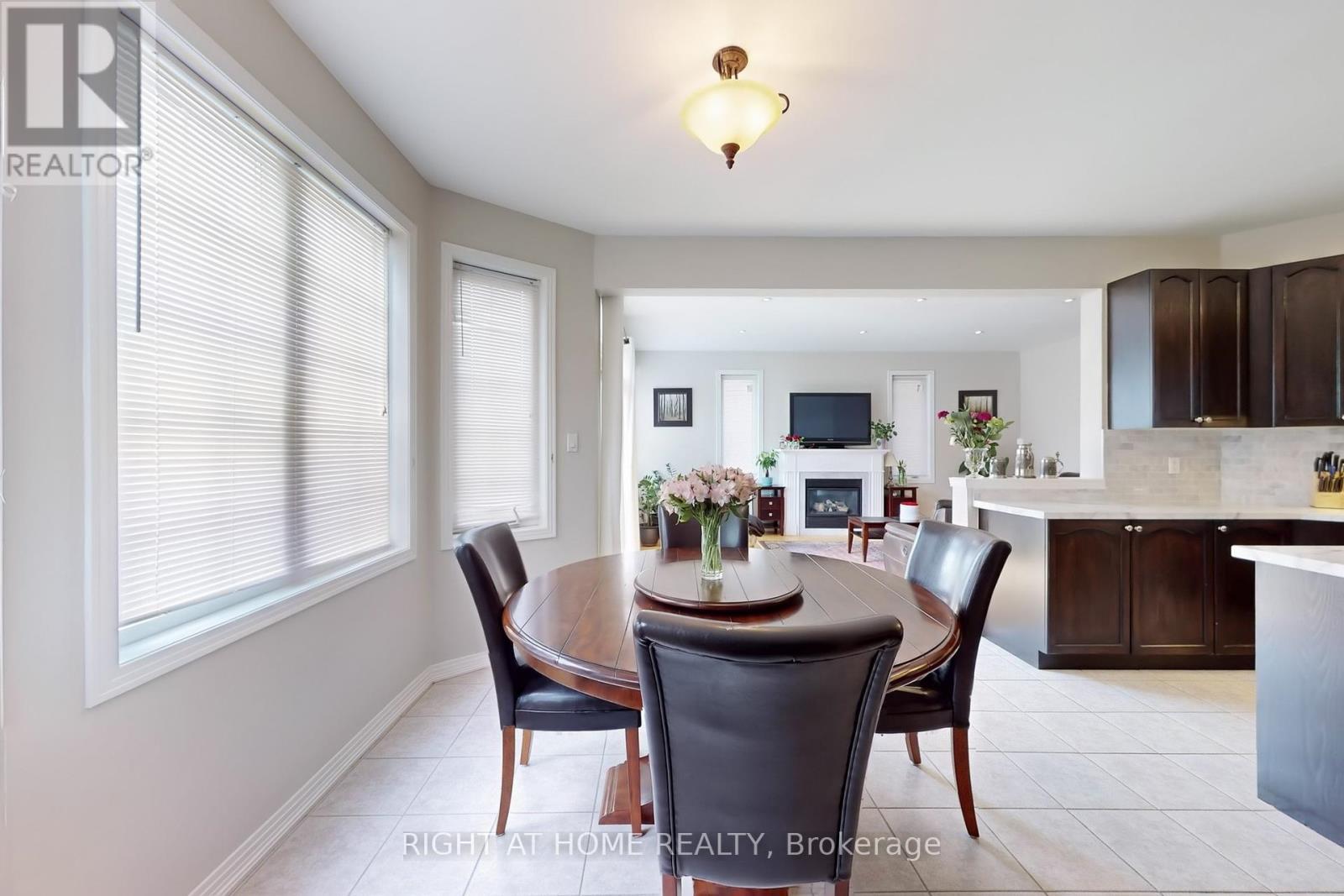 












19 ROBERT GRUNDY ROAD

,
Markham (Cachet),




Ontario
L6C3A5

