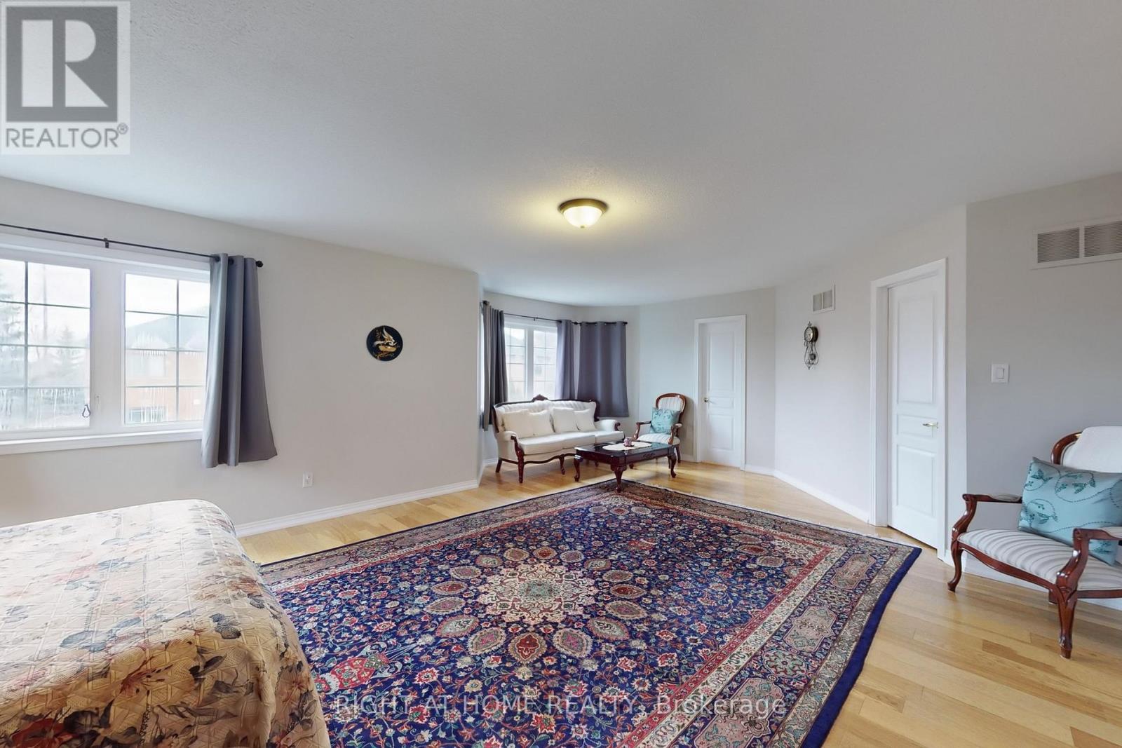 












19 ROBERT GRUNDY ROAD

,
Markham (Cachet),




Ontario
L6C3A5

