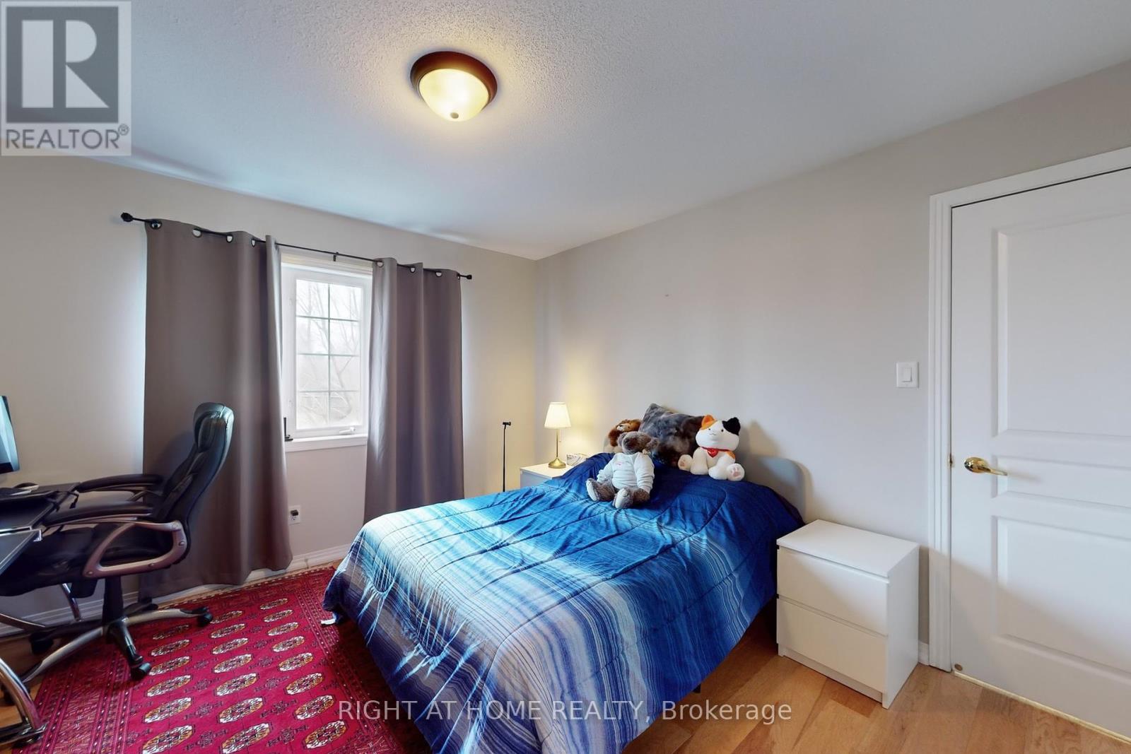












19 ROBERT GRUNDY ROAD

,
Markham (Cachet),




Ontario
L6C3A5

