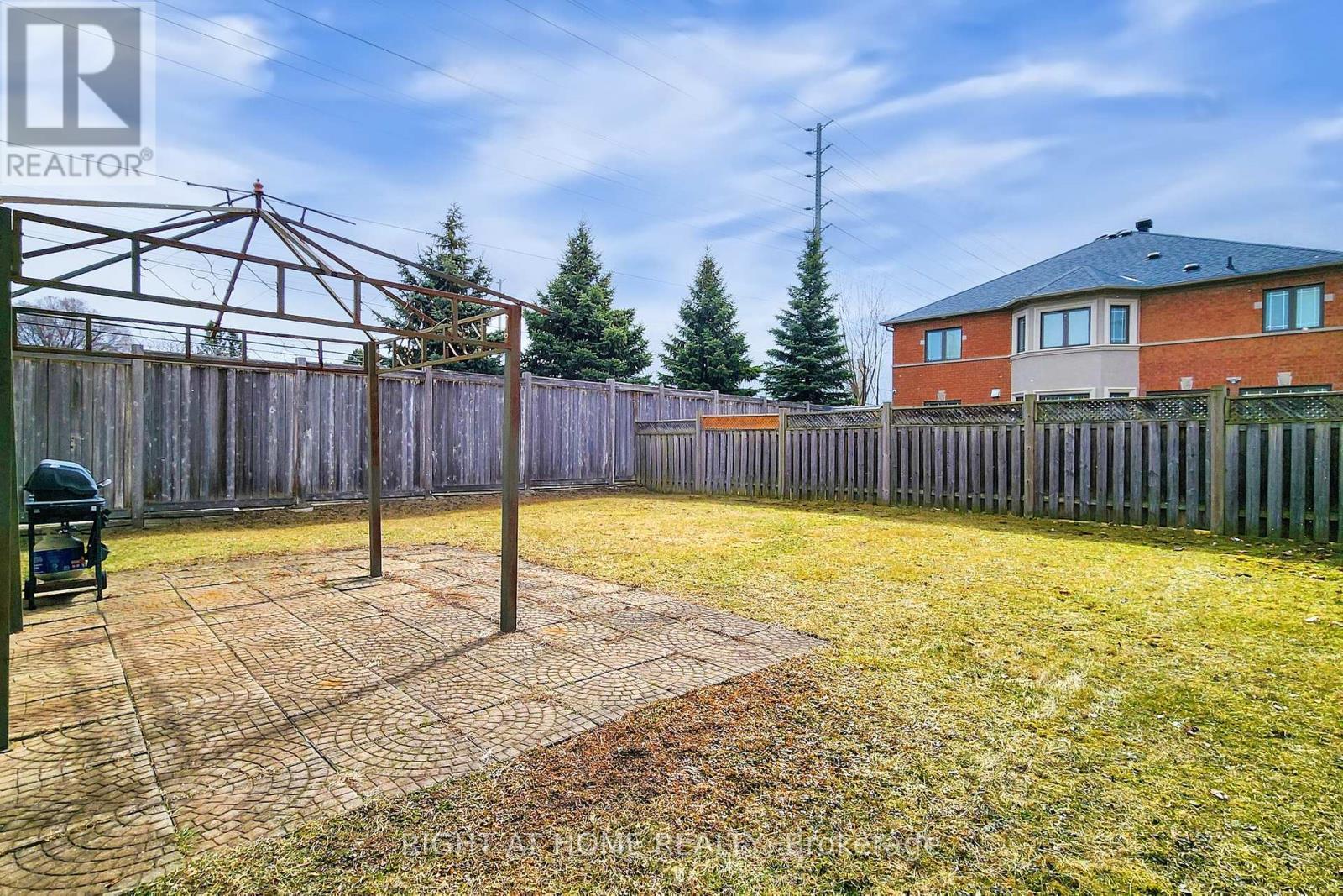 












19 ROBERT GRUNDY ROAD

,
Markham (Cachet),




Ontario
L6C3A5


