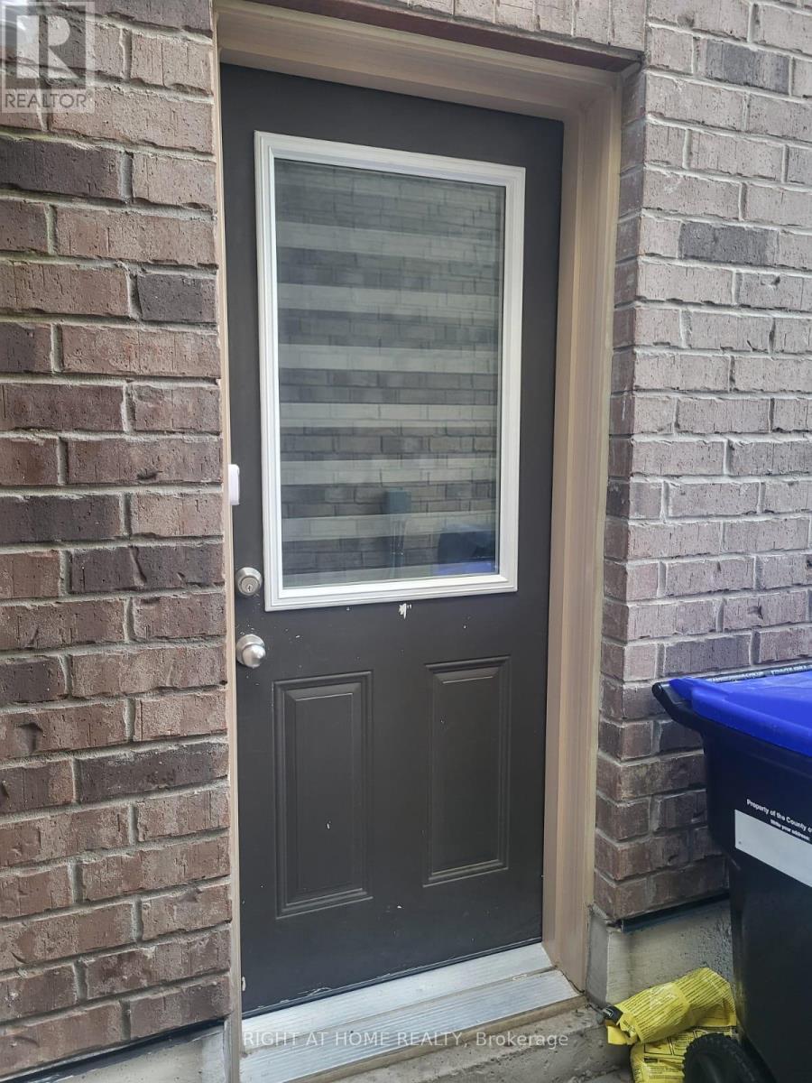 












LOWER - 1218 CORBY WAY

,
Innisfil,




Ontario
L9S0R1

