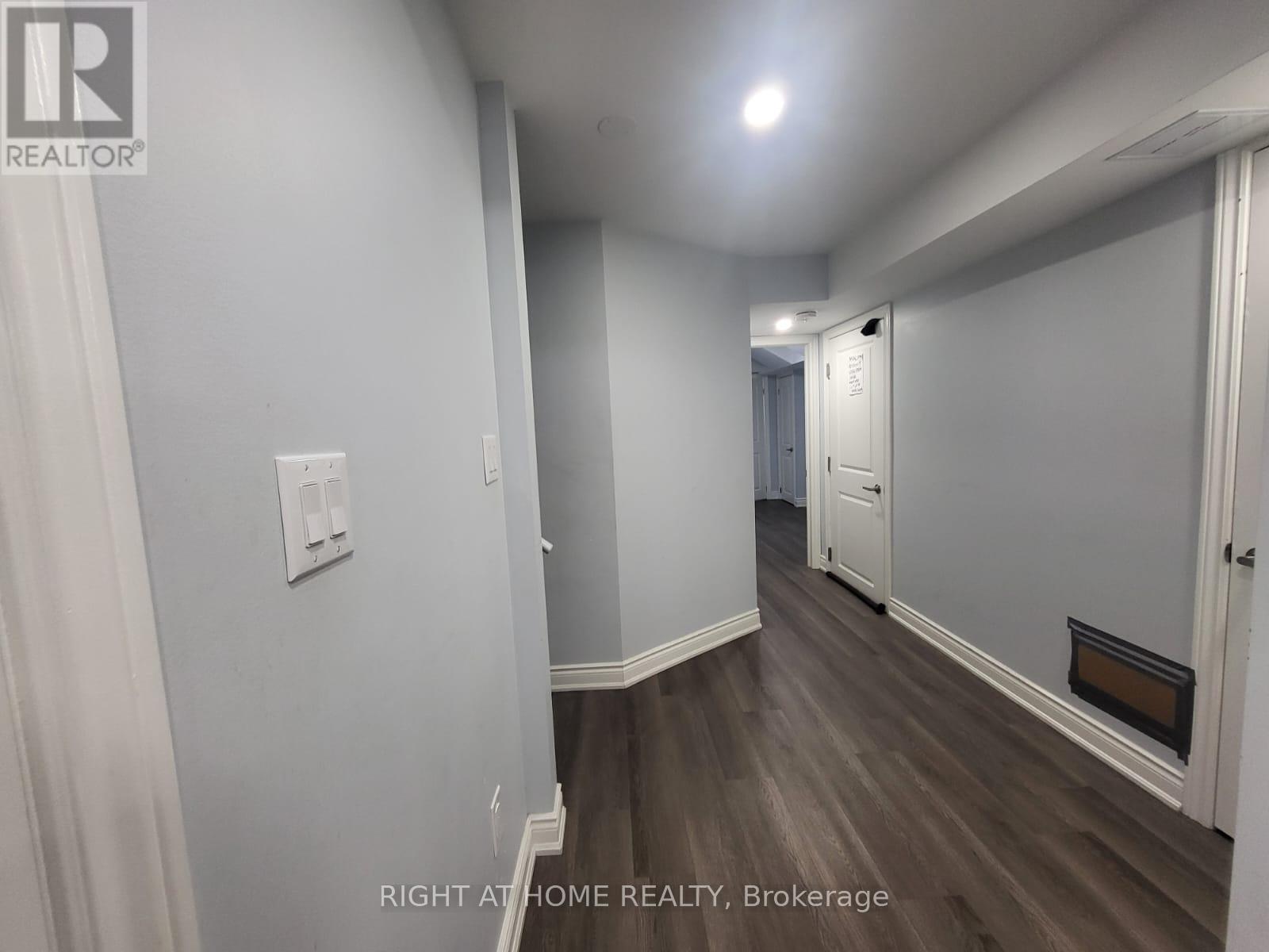 












LOWER - 1218 CORBY WAY

,
Innisfil,




Ontario
L9S0R1

