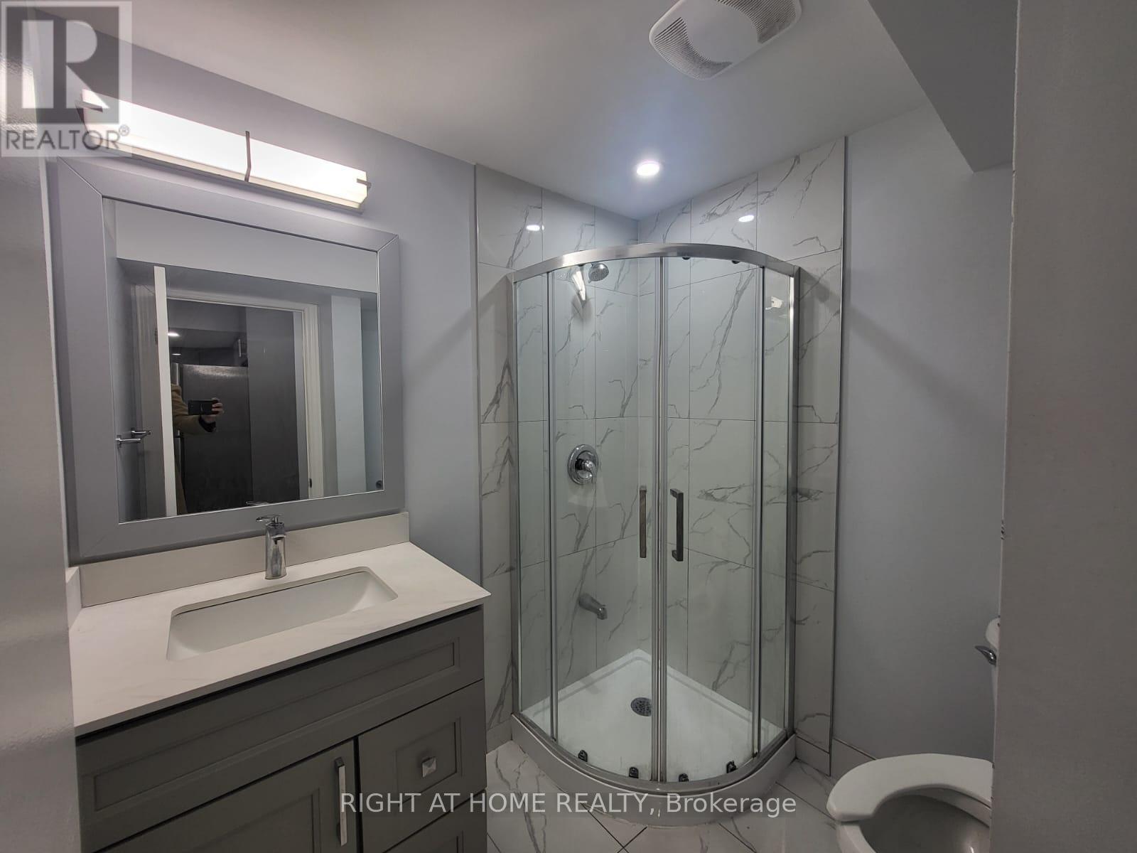 












LOWER - 1218 CORBY WAY

,
Innisfil,




Ontario
L9S0R1

