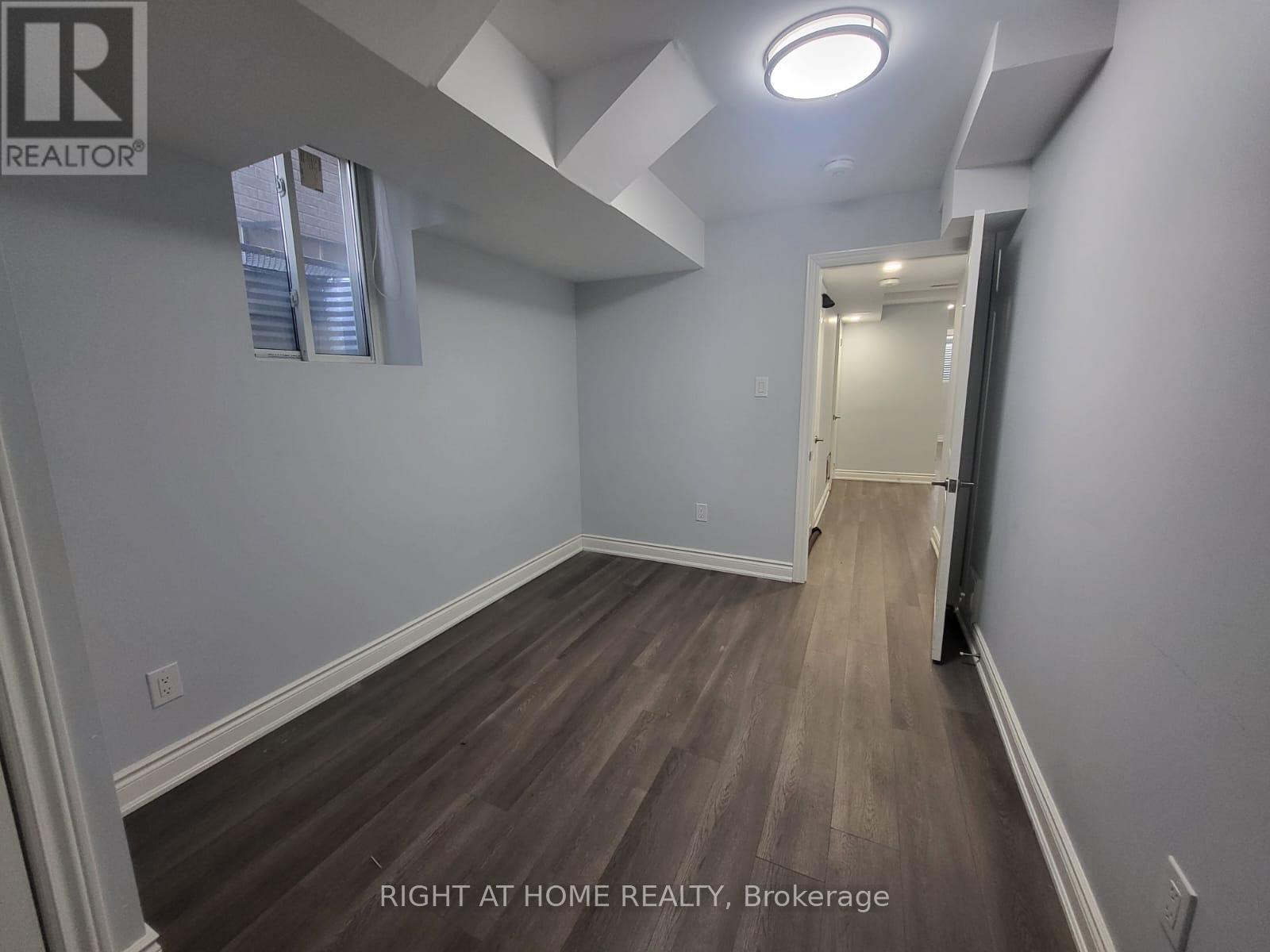 












LOWER - 1218 CORBY WAY

,
Innisfil,




Ontario
L9S0R1

