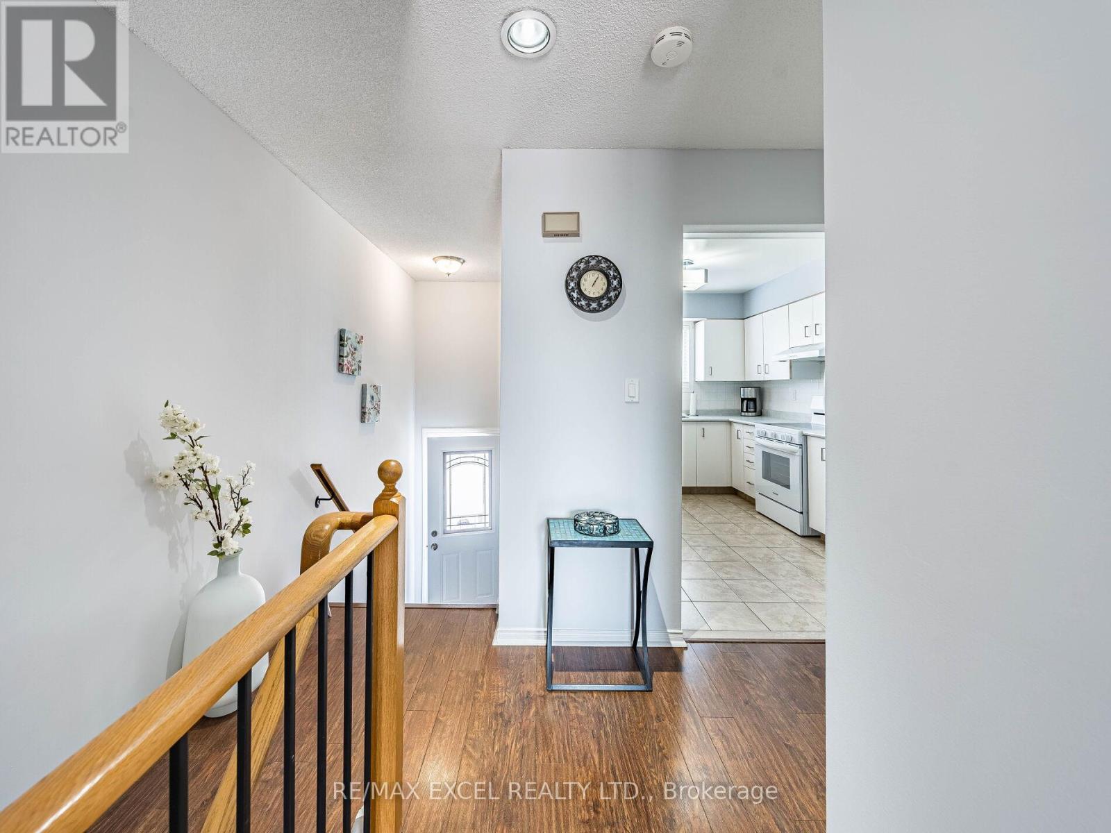 












97 WILLIAM CURTIS CIRCLE

,
Newmarket (Gorham-College Manor),




Ontario
L3Y8L8

