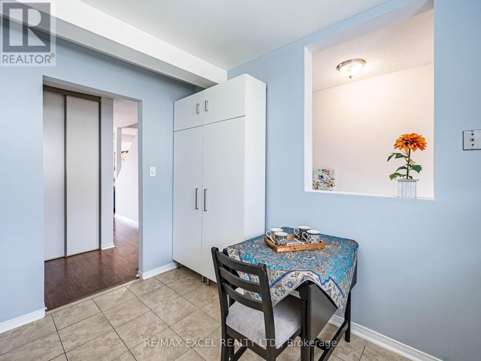 












97 WILLIAM CURTIS CIRCLE

,
Newmarket (Gorham-College Manor),




Ontario
L3Y8L8

