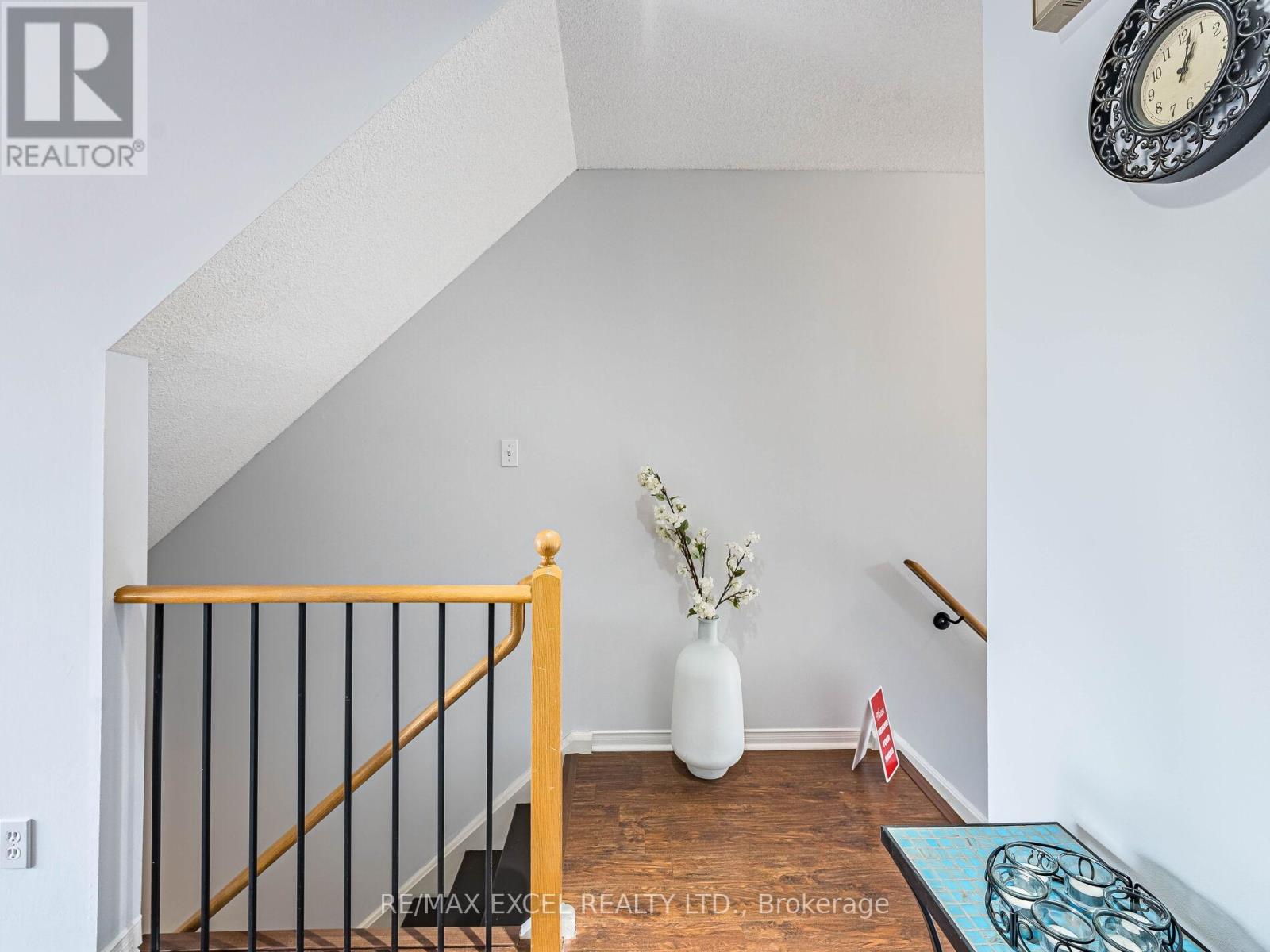 












97 WILLIAM CURTIS CIRCLE

,
Newmarket (Gorham-College Manor),




Ontario
L3Y8L8

