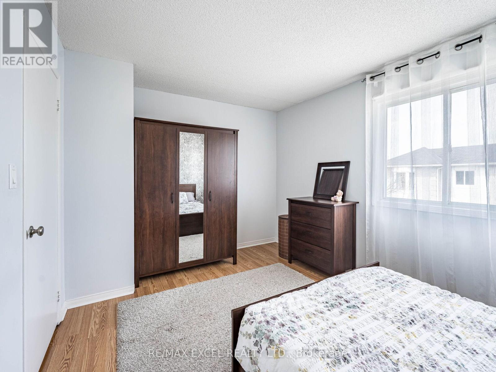 












97 WILLIAM CURTIS CIRCLE

,
Newmarket (Gorham-College Manor),




Ontario
L3Y8L8

