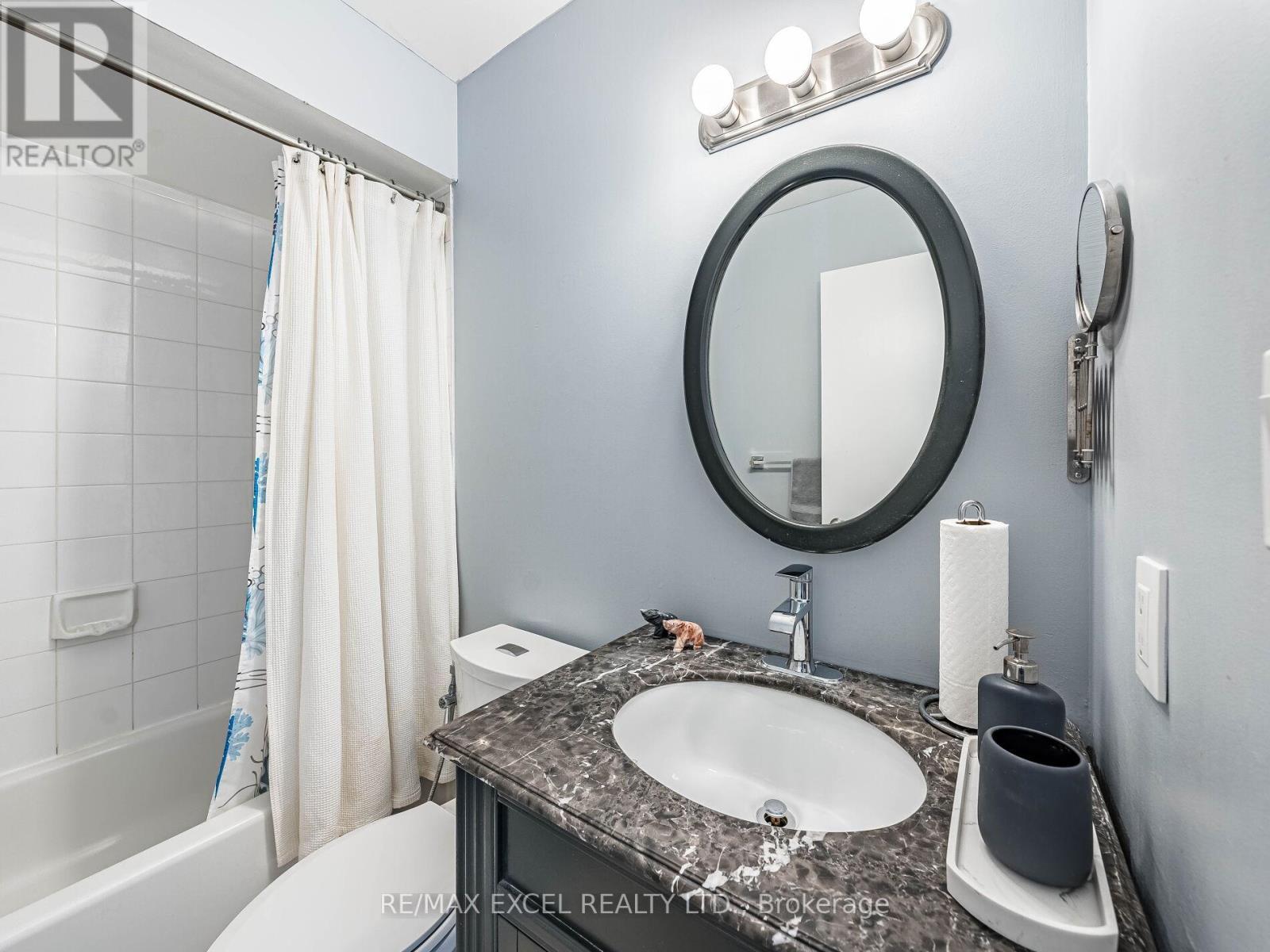 












97 WILLIAM CURTIS CIRCLE

,
Newmarket (Gorham-College Manor),




Ontario
L3Y8L8

