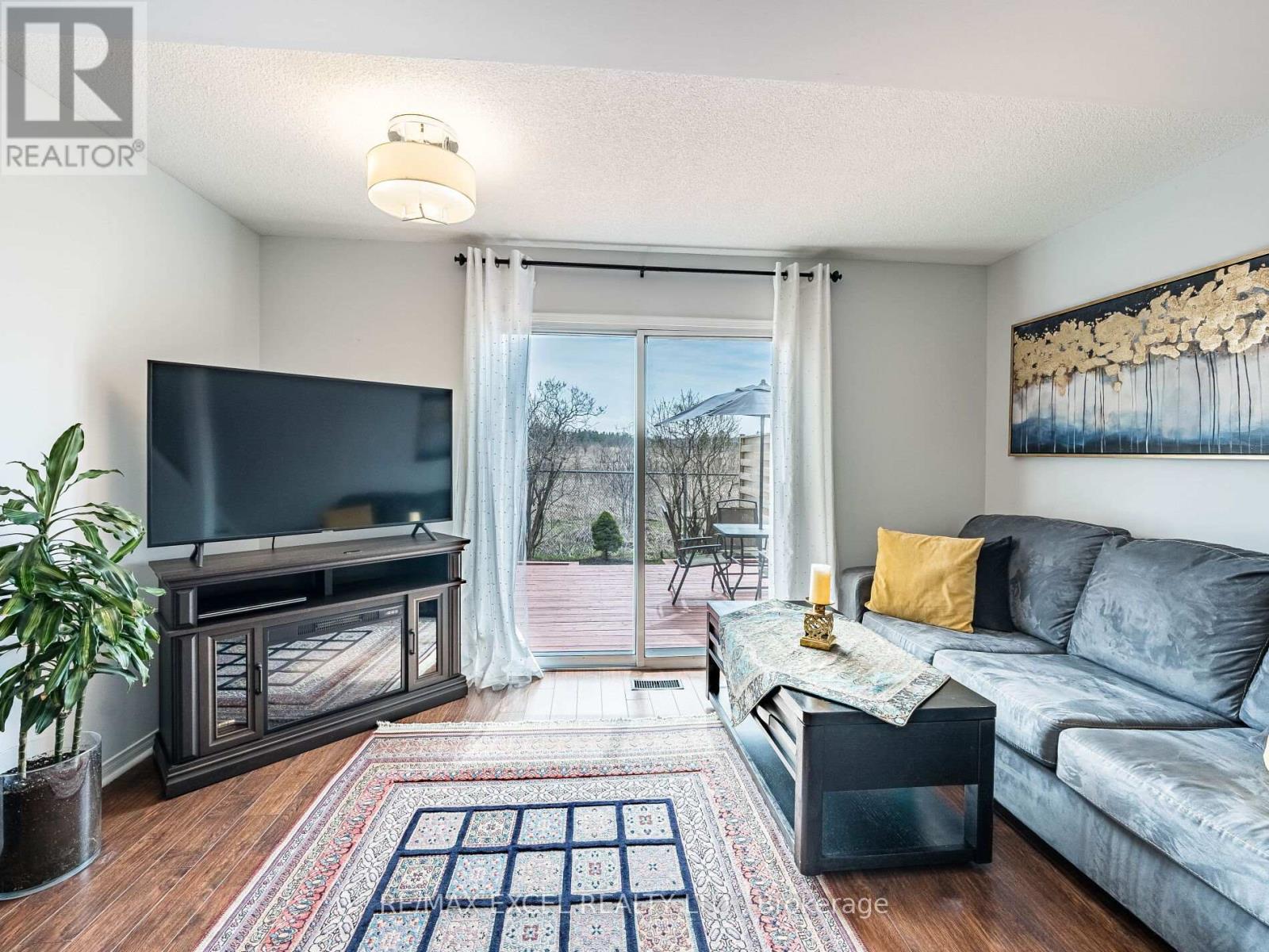












97 WILLIAM CURTIS CIRCLE

,
Newmarket (Gorham-College Manor),




Ontario
L3Y8L8


