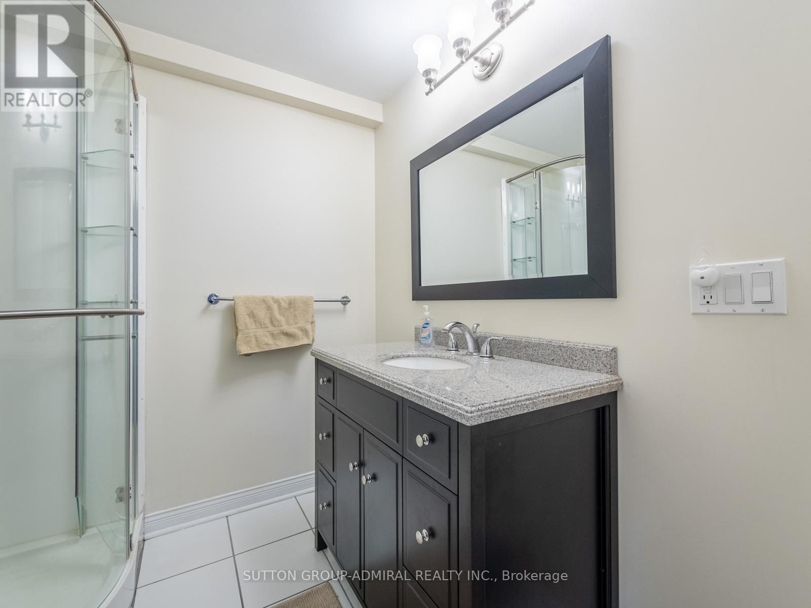 












450 PLEASANT RIDGE AVENUE

,
Vaughan (Patterson),




Ontario
L4J8X2

