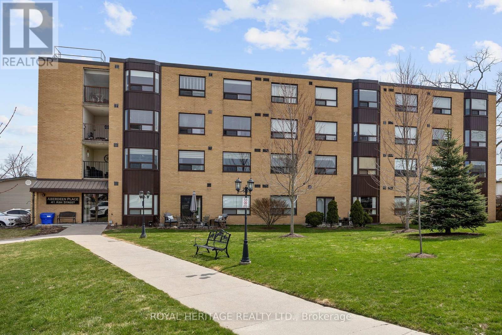 












304 - 41 ASH STREET

,
Uxbridge,




Ontario
L9P1E2

