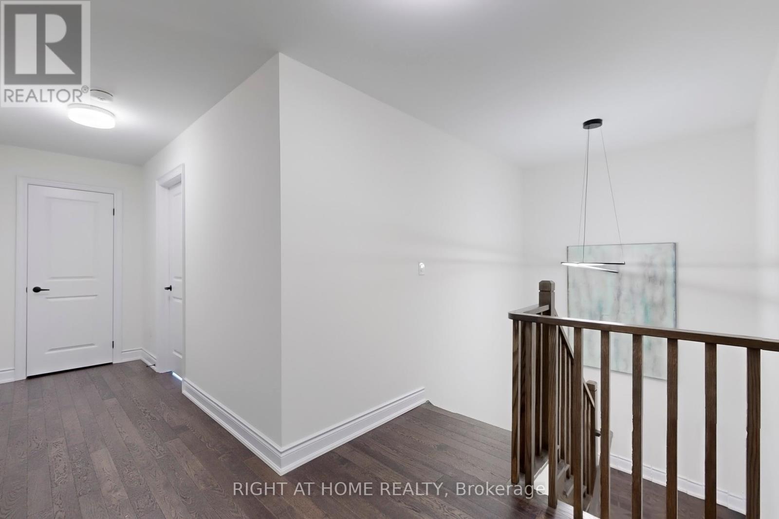 












1348 BLACKMORE STREET

,
Innisfil (Alcona),




Ontario
L9S0P2

