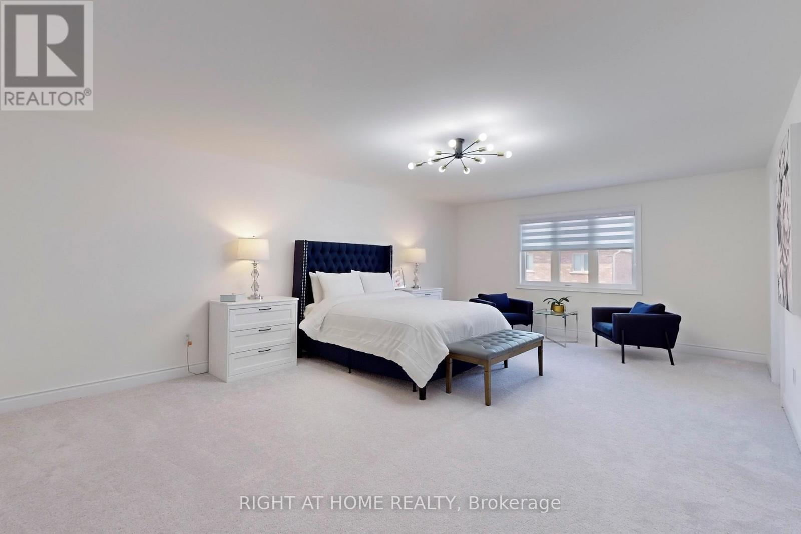 












1348 BLACKMORE STREET

,
Innisfil (Alcona),




Ontario
L9S0P2

