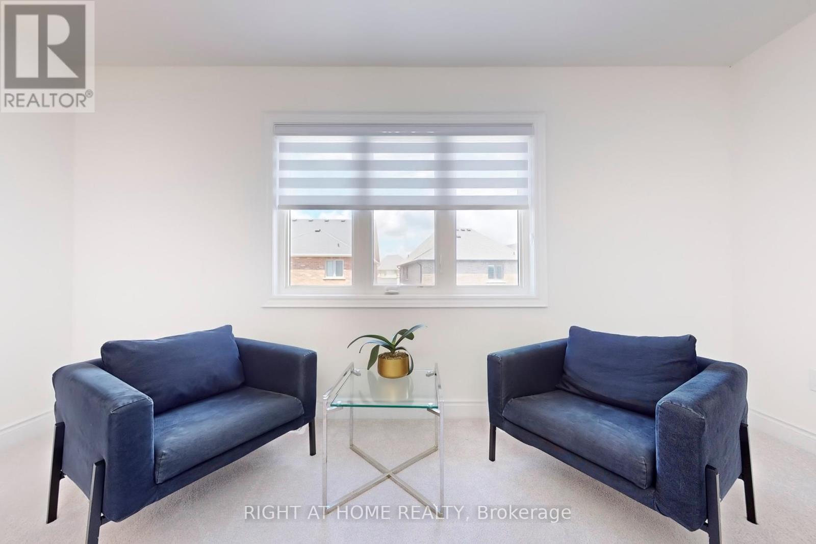 












1348 BLACKMORE STREET

,
Innisfil (Alcona),




Ontario
L9S0P2

