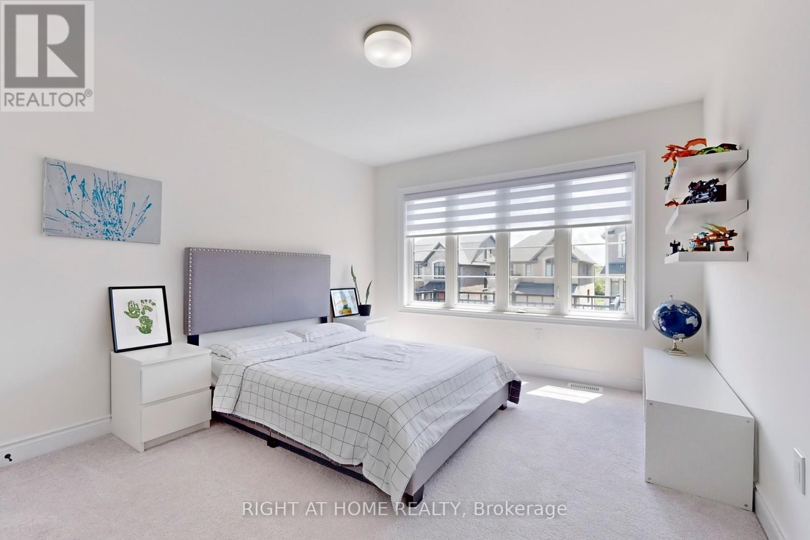 












1348 BLACKMORE STREET

,
Innisfil (Alcona),




Ontario
L9S0P2

