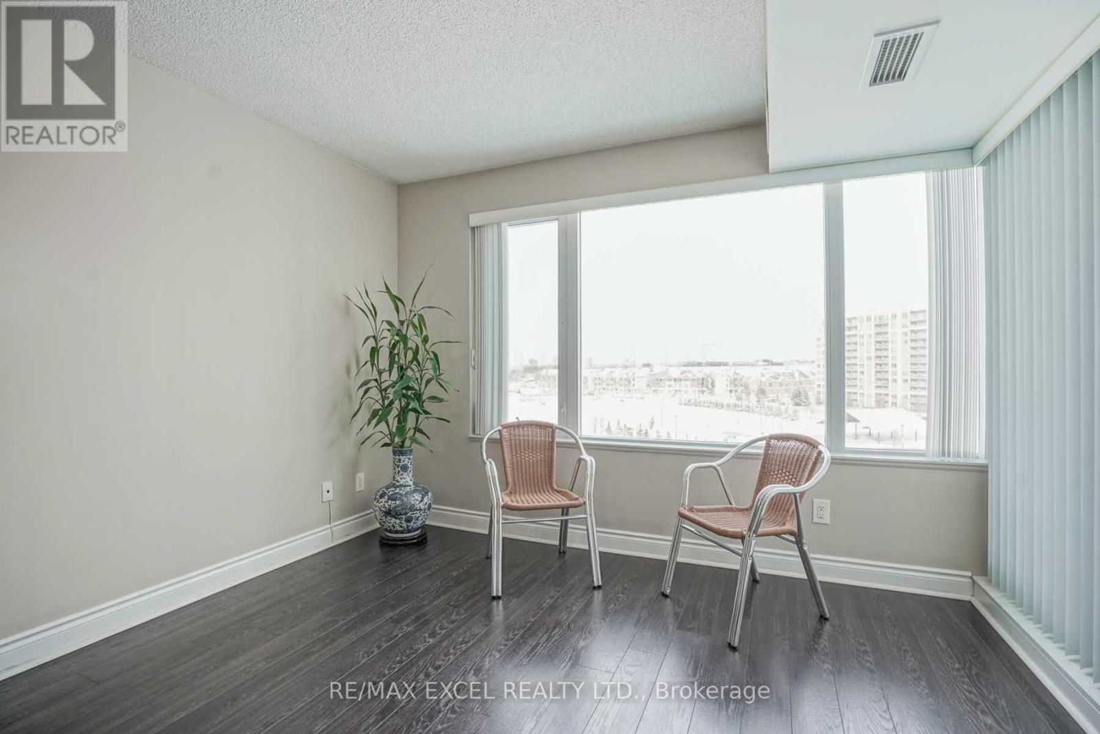 












806 - 253 SOUTH PARK ROAD

,
Markham (Commerce Valley),




Ontario
L3T0B4

