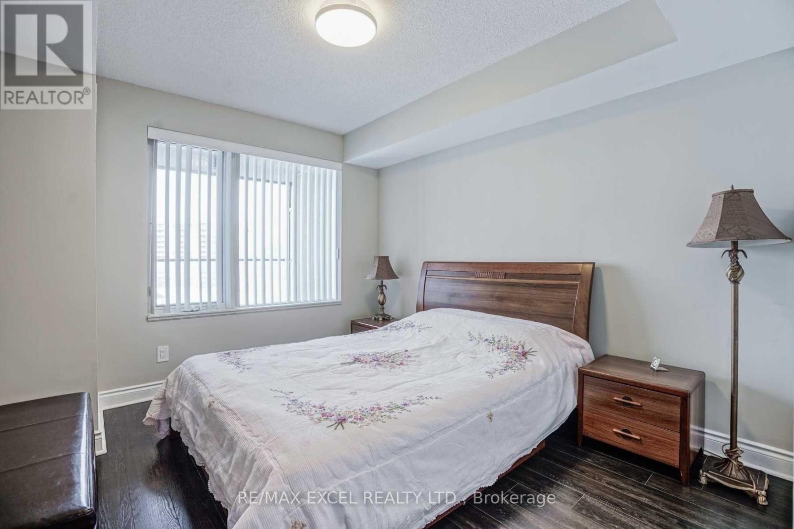 












806 - 253 SOUTH PARK ROAD

,
Markham (Commerce Valley),




Ontario
L3T0B4

