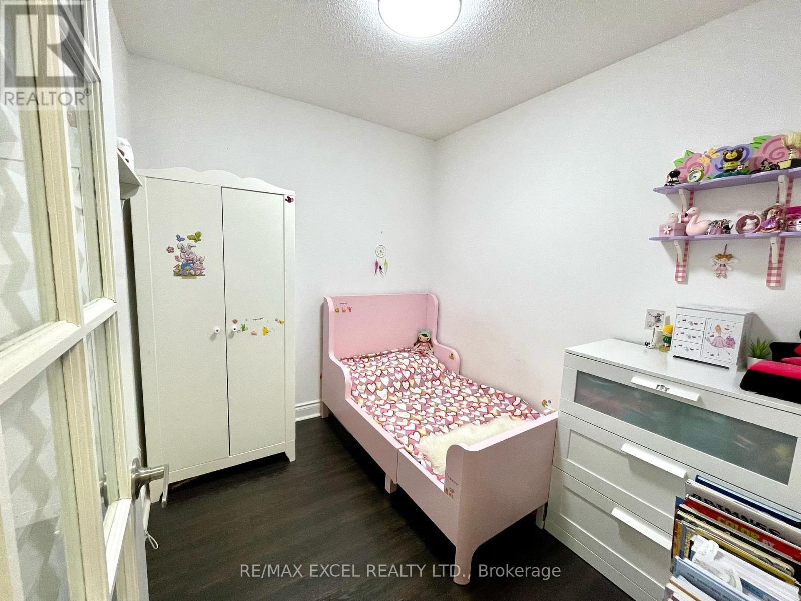 












806 - 253 SOUTH PARK ROAD

,
Markham (Commerce Valley),




Ontario
L3T0B4

