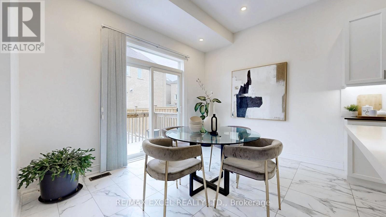 












42 ROBERT BALDWIN BOULEVARD

,
East Gwillimbury (Sharon),




Ontario
L9N0R4

