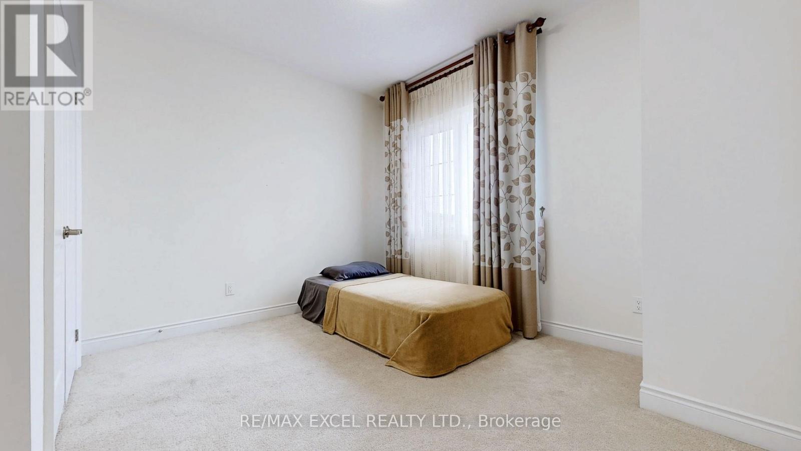












42 ROBERT BALDWIN BOULEVARD

,
East Gwillimbury (Sharon),




Ontario
L9N0R4

