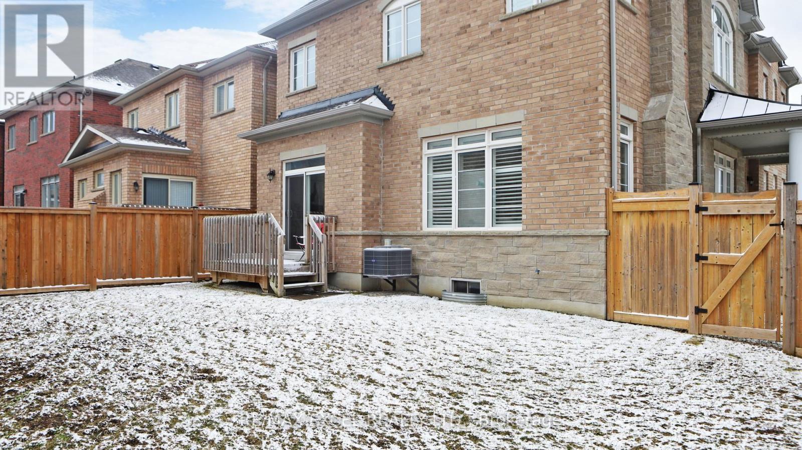 












42 ROBERT BALDWIN BOULEVARD

,
East Gwillimbury (Sharon),




Ontario
L9N0R4

