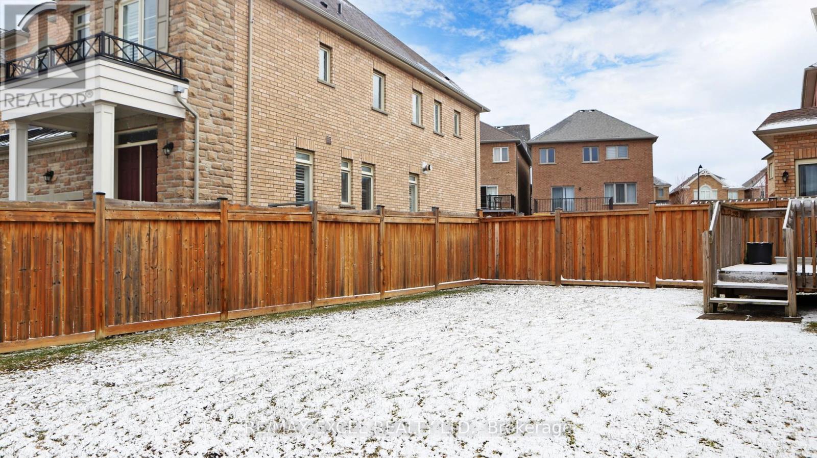 












42 ROBERT BALDWIN BOULEVARD

,
East Gwillimbury (Sharon),




Ontario
L9N0R4

