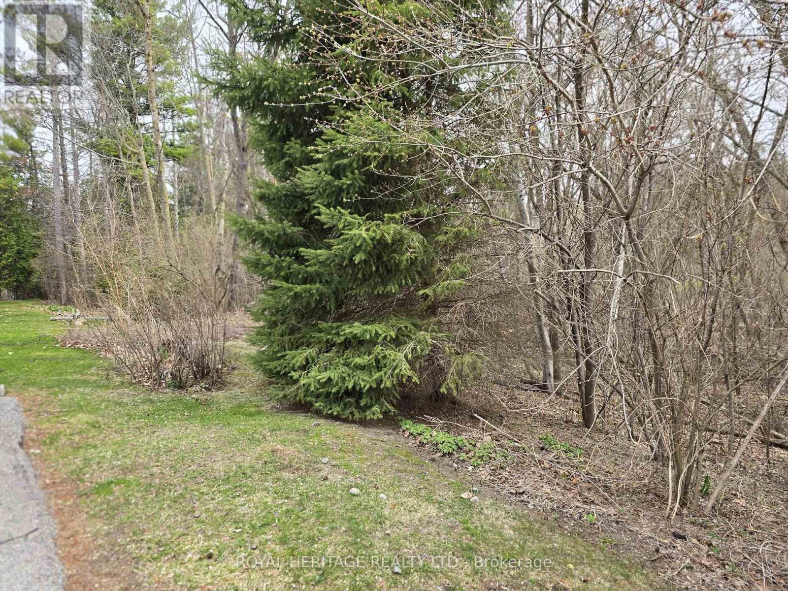 












303 - 166 OLIVE STREET

,
East Gwillimbury (Holland Landing),




Ontario
L9N1M9

