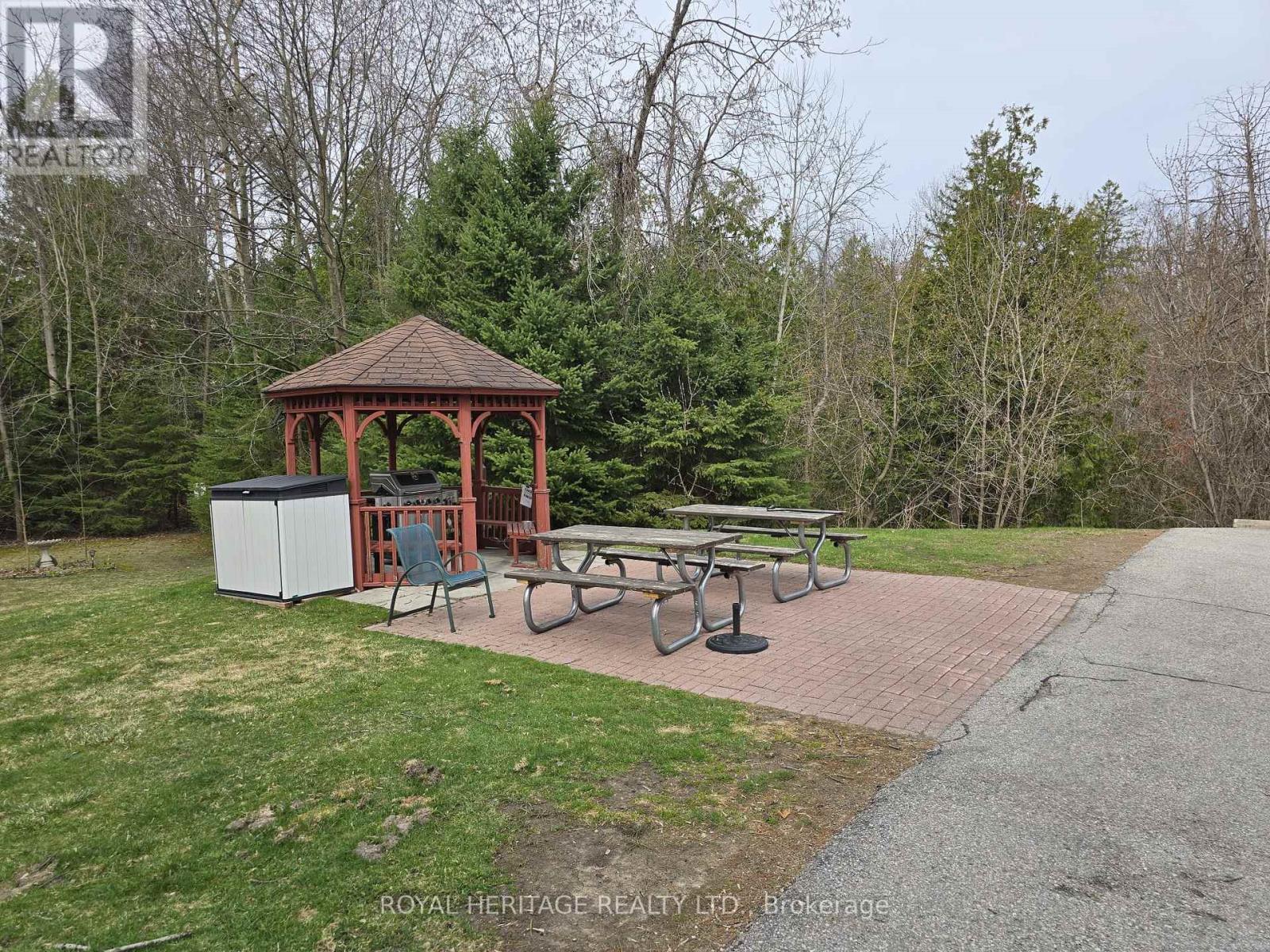 












303 - 166 OLIVE STREET

,
East Gwillimbury (Holland Landing),




Ontario
L9N1M9

