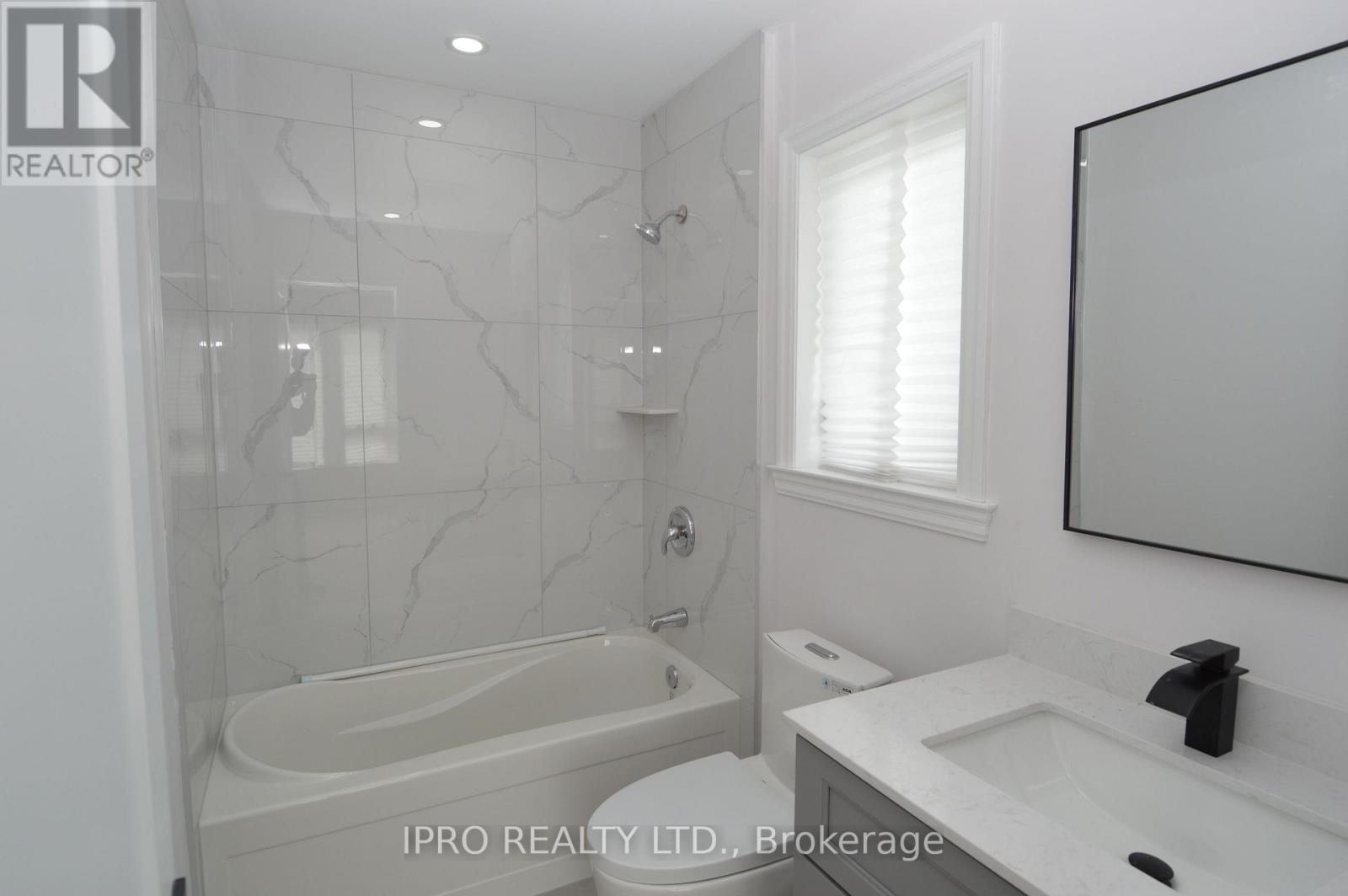












44 ALBERT STREET W

,
New Tecumseth (Alliston),




Ontario
L9R1H2

