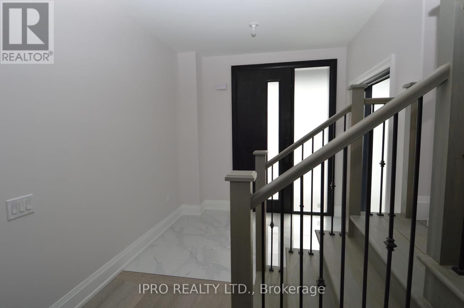












44 ALBERT STREET W

,
New Tecumseth (Alliston),




Ontario
L9R1H2

