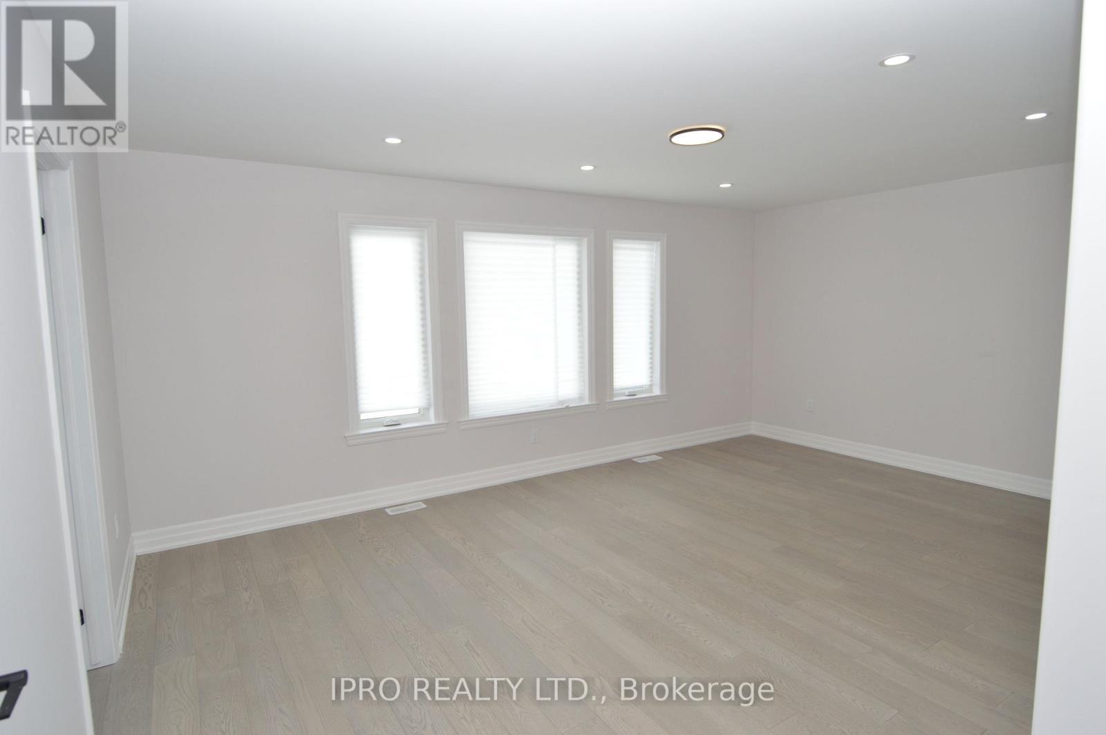 












44 ALBERT STREET W

,
New Tecumseth (Alliston),




Ontario
L9R1H2

