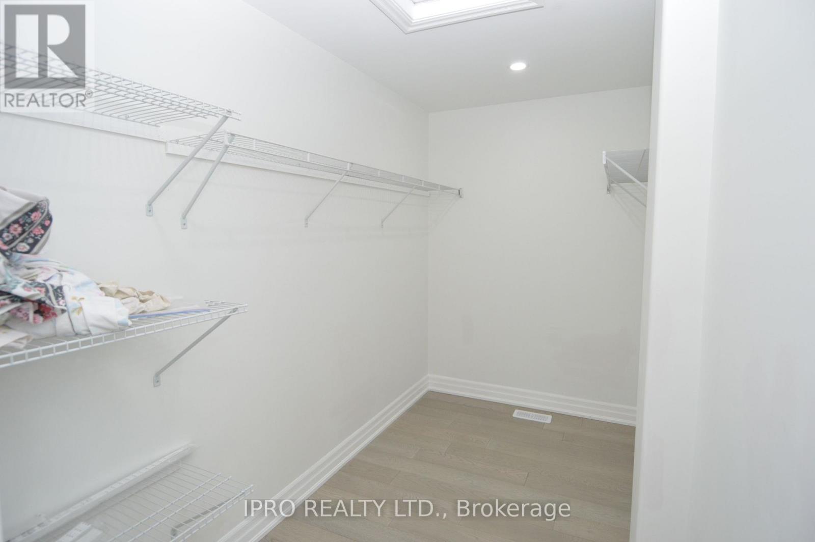 












44 ALBERT STREET W

,
New Tecumseth (Alliston),




Ontario
L9R1H2


