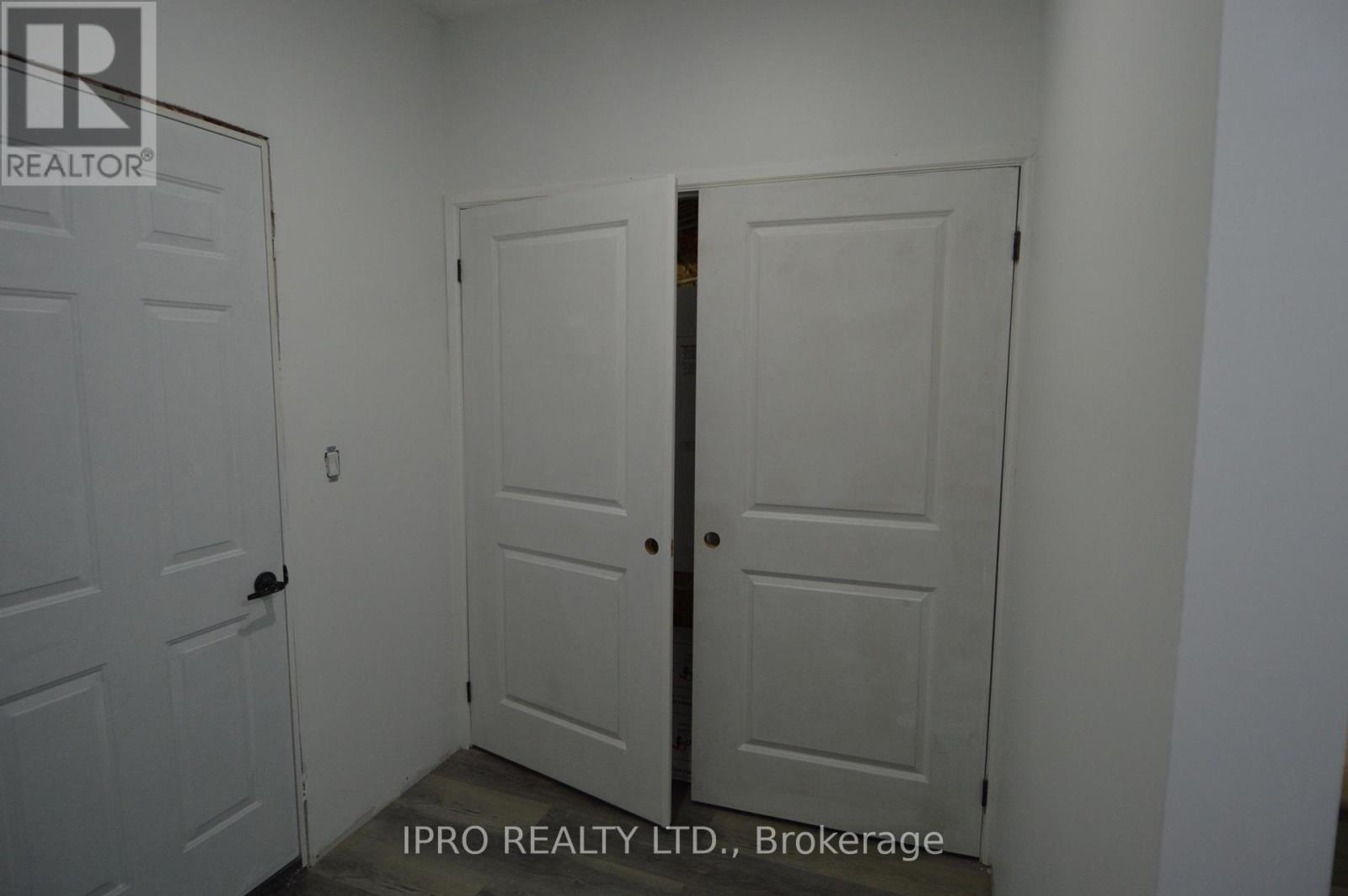 












44 ALBERT STREET W

,
New Tecumseth (Alliston),




Ontario
L9R1H2

