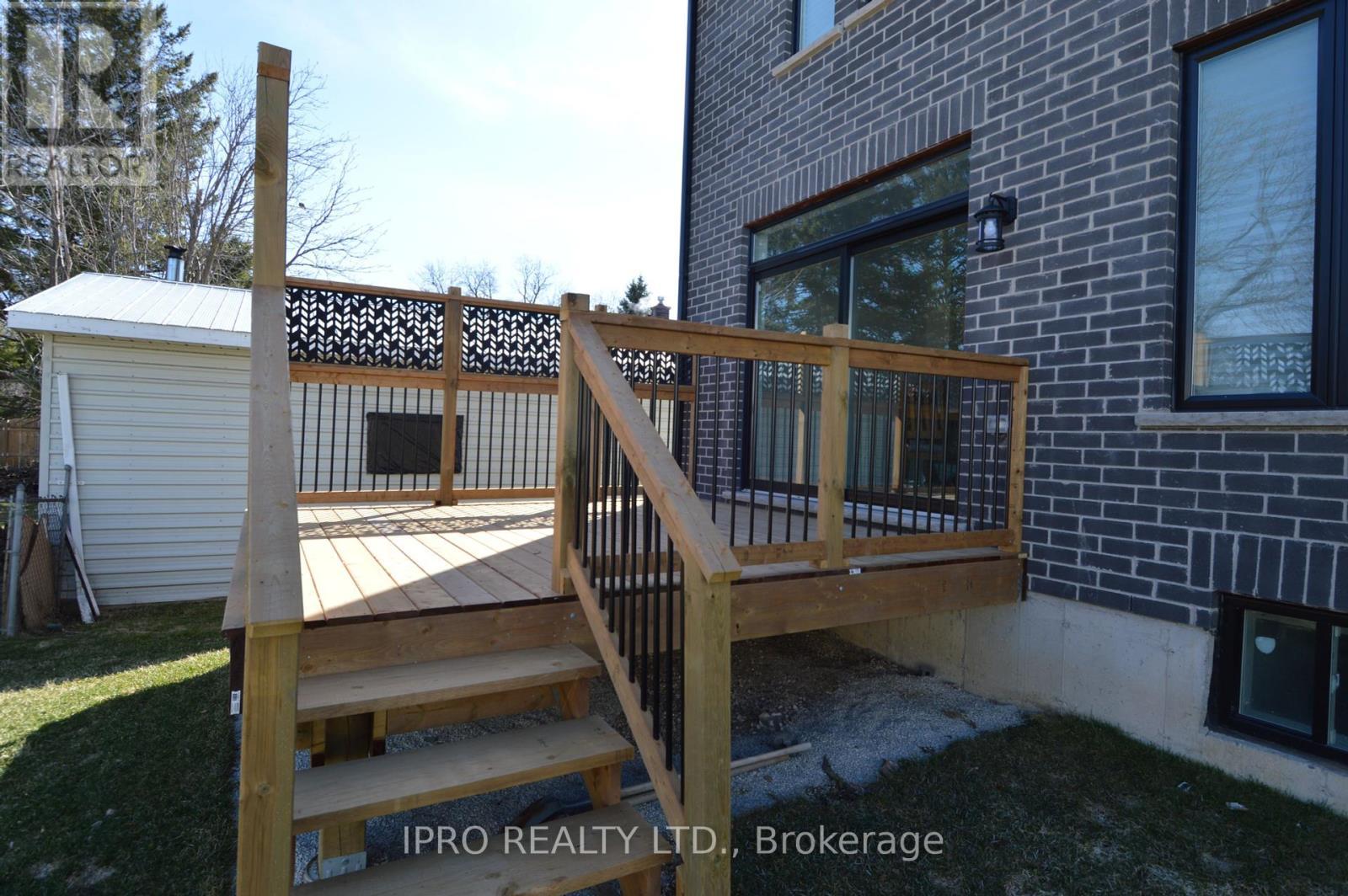 












44 ALBERT STREET W

,
New Tecumseth (Alliston),




Ontario
L9R1H2

