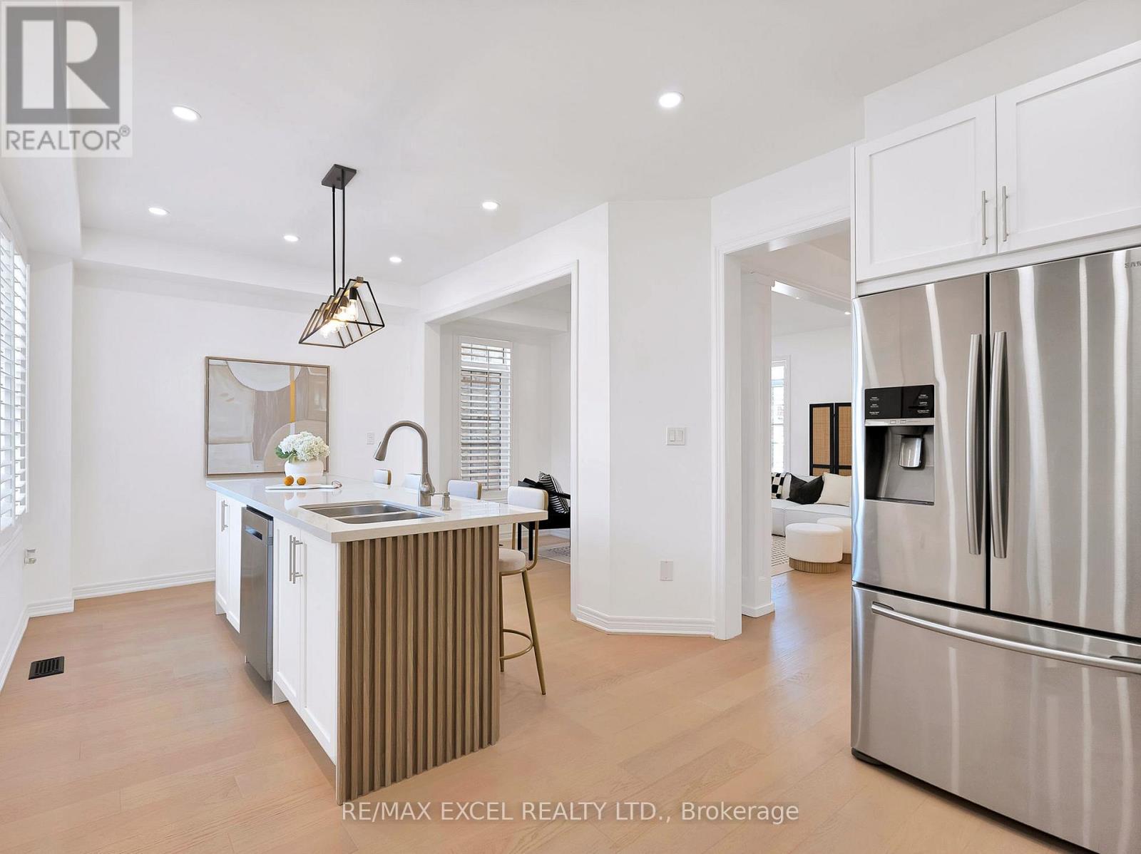 












322 BARONS STREET

,
Vaughan (Kleinburg),




Ontario
L4H4H4

