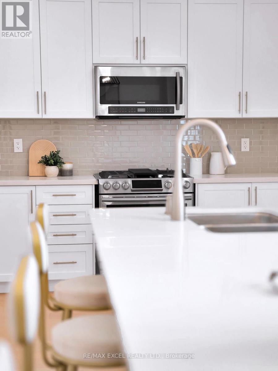 












322 BARONS STREET

,
Vaughan (Kleinburg),




Ontario
L4H4H4

