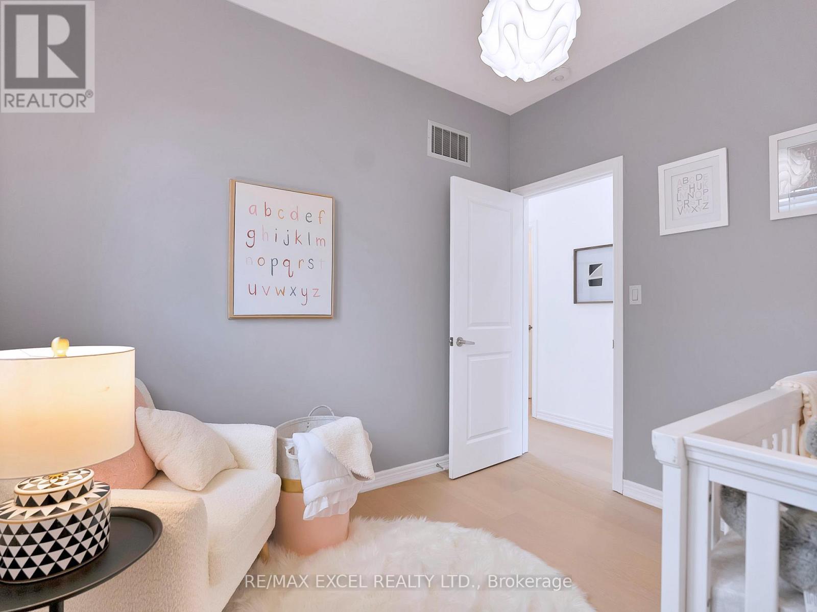 












322 BARONS STREET

,
Vaughan (Kleinburg),




Ontario
L4H4H4

