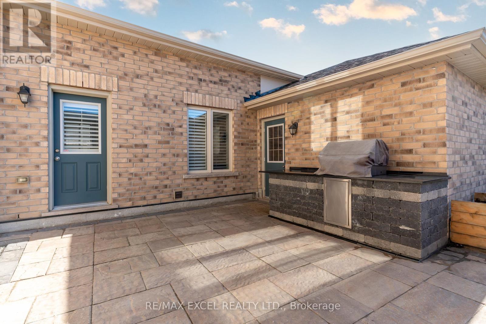 












322 BARONS STREET

,
Vaughan (Kleinburg),




Ontario
L4H4H4

