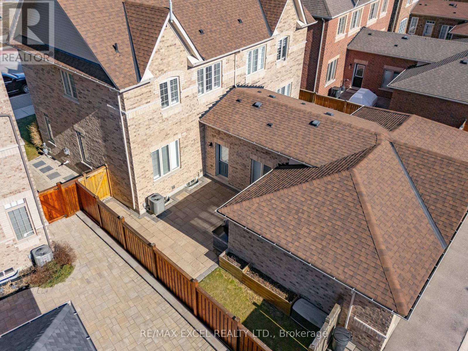 












322 BARONS STREET

,
Vaughan (Kleinburg),




Ontario
L4H4H4


