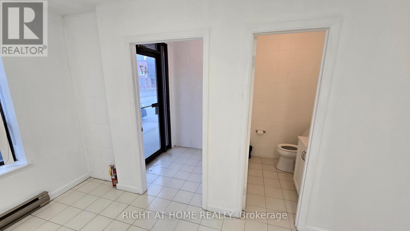 












47 - 101 FRESHWAY DRIVE

,
Vaughan (Concord),




Ontario
L4K1R9

