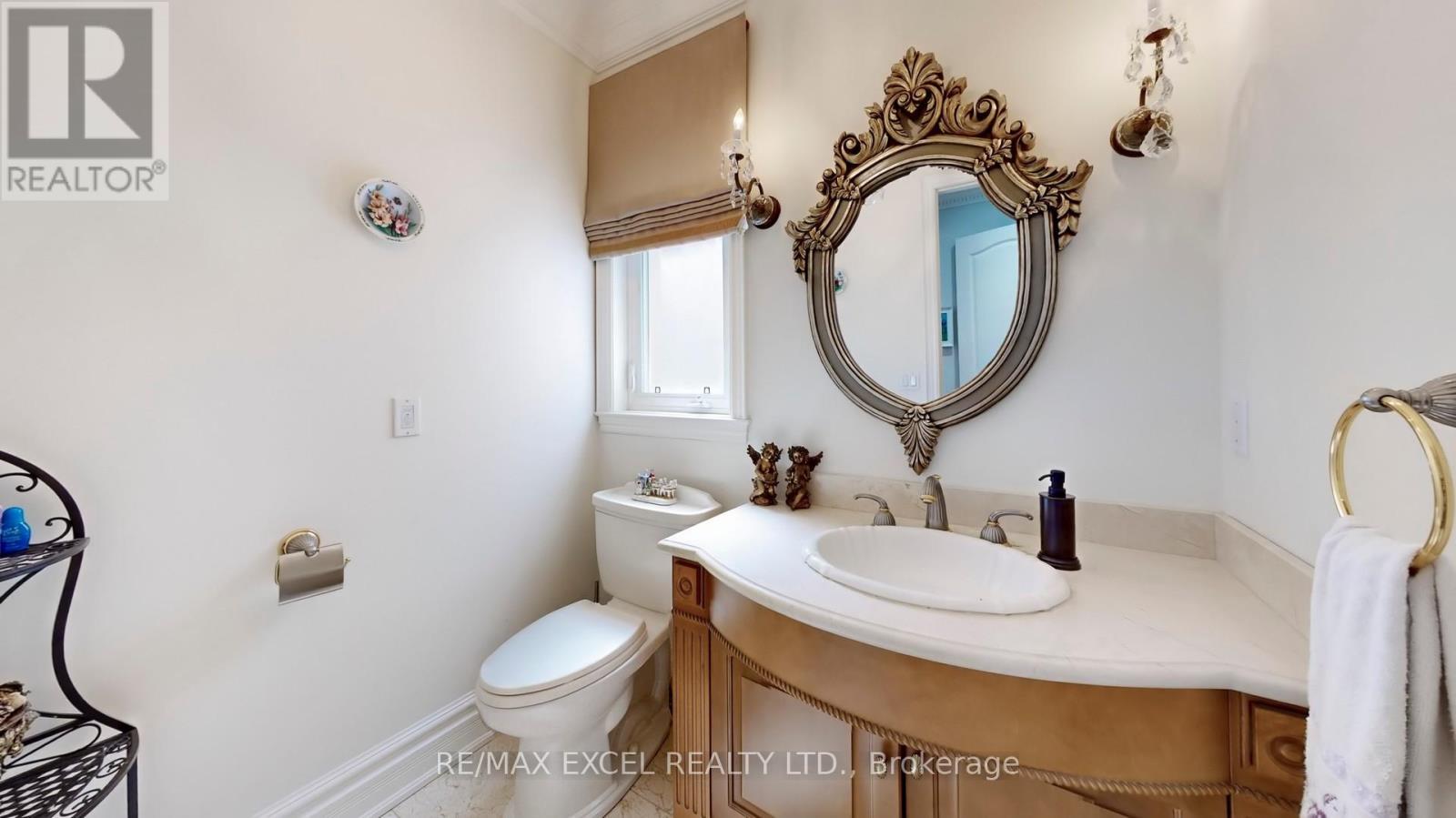 












65 PATHLANE ROAD

,
Richmond Hill (Langstaff),




Ontario
L4B4A5

